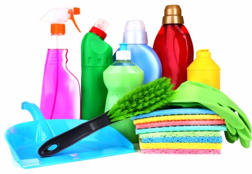 Local short-let cleaning service working in a Richmond property