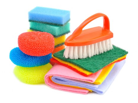 Detailed bathroom cleaning during a move-out service in Richmond