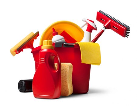 Local end of lease cleaning team working in a Richmond property